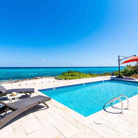 Thatch Hill - Renovated Beach House With Pool, Short Walk To The Rum Point Club Driftwood Village Dış mekan fotoğraf