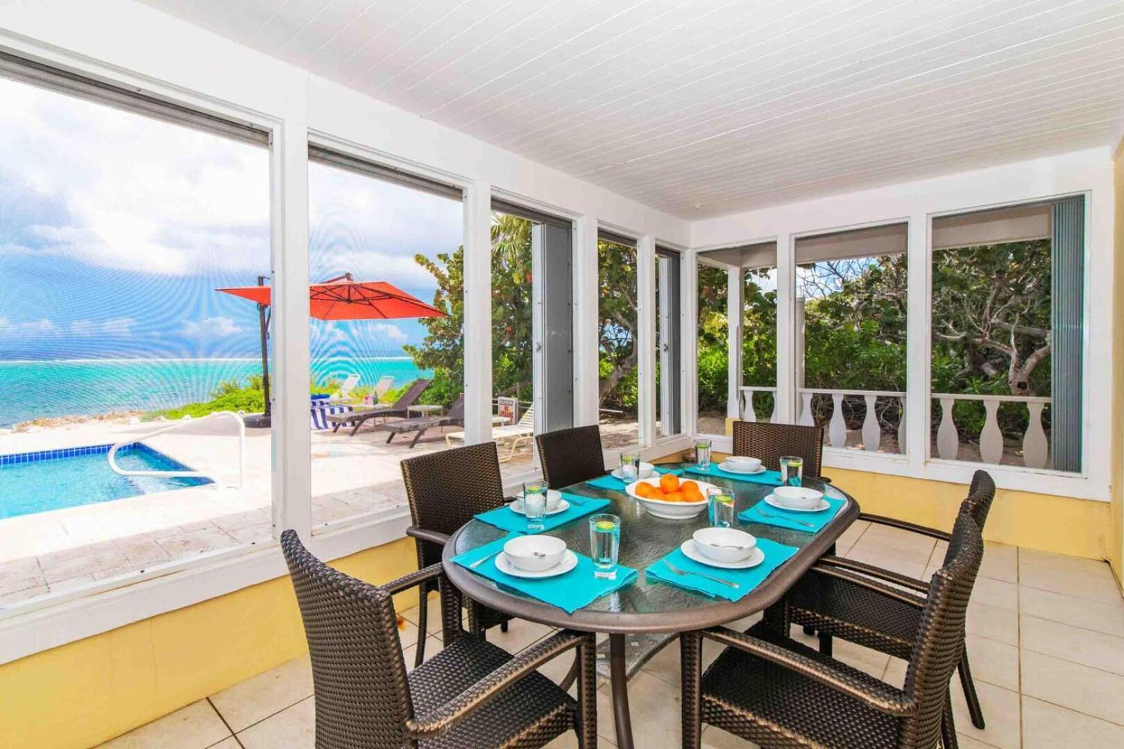Thatch Hill - Renovated Beach House With Pool, Short Walk To The Rum Point Club Driftwood Village Dış mekan fotoğraf