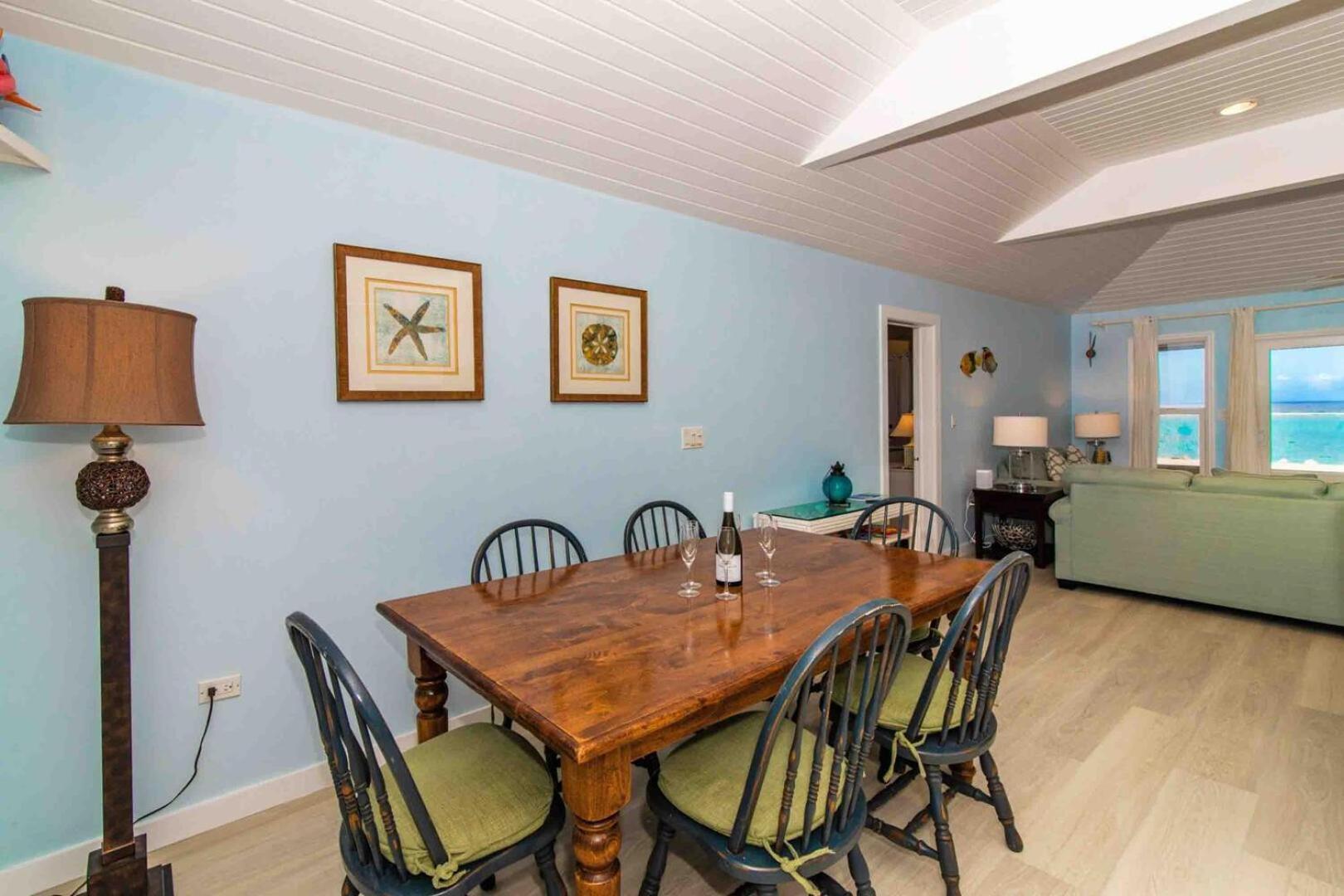 Thatch Hill - Renovated Beach House With Pool, Short Walk To The Rum Point Club Driftwood Village Dış mekan fotoğraf
